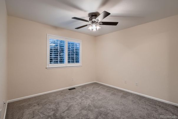 Empty room, Interior