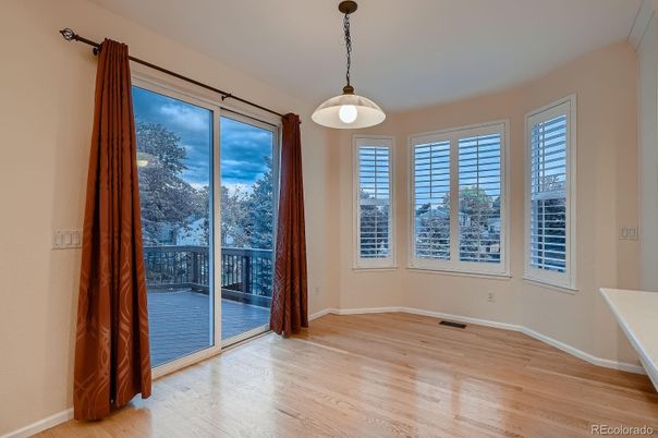 Empty room, Interior, Pendant Lights, Wood Texture Flooring