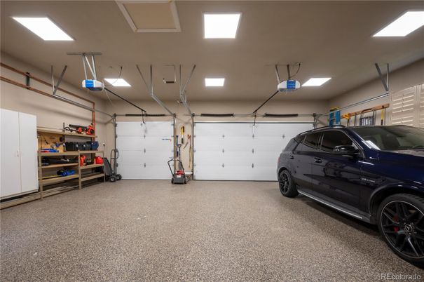 Garage, Interior