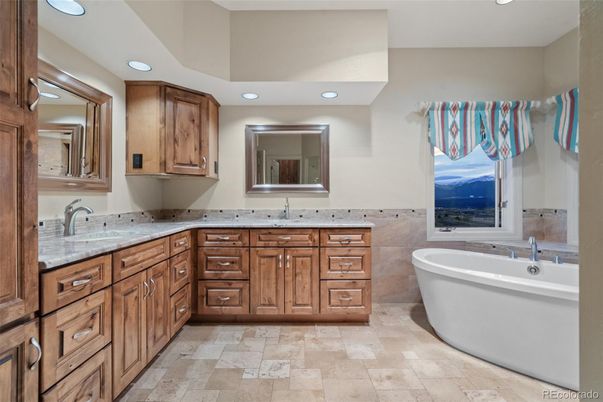 Bathroom, Dual Sink Vanities, Free Standing Baths, Interior, Recessed Lighting