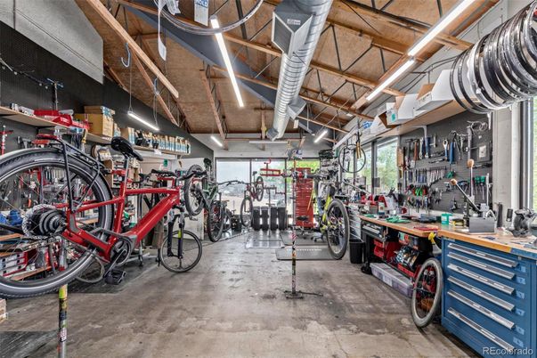 Garage, Interior