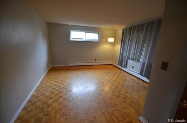 Empty room, Interior, Pendant Lights, Wood Texture Flooring