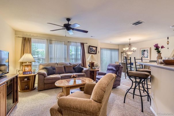 Chandelier, Dining room, Interior, Living room