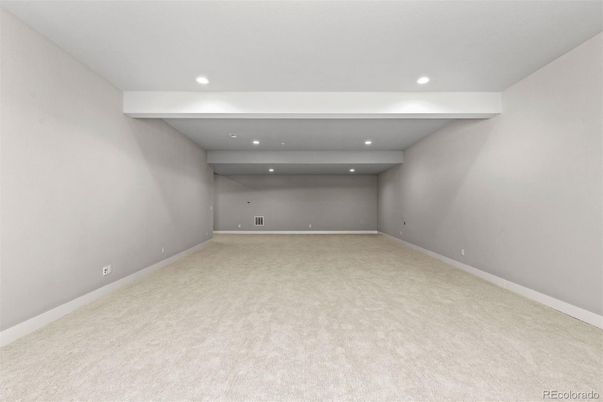 Empty room, Interior, Recessed Lighting