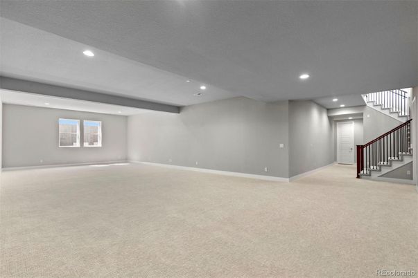Empty room, Interior, Recessed Lighting