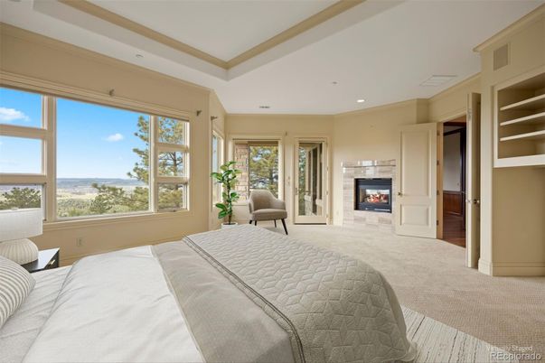 Bedroom, Fireplace, Interior, Recessed Lighting, Water