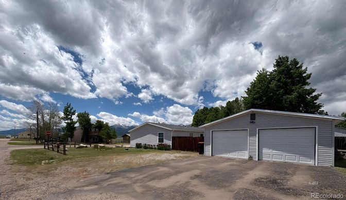 Detached Garage, Exterior