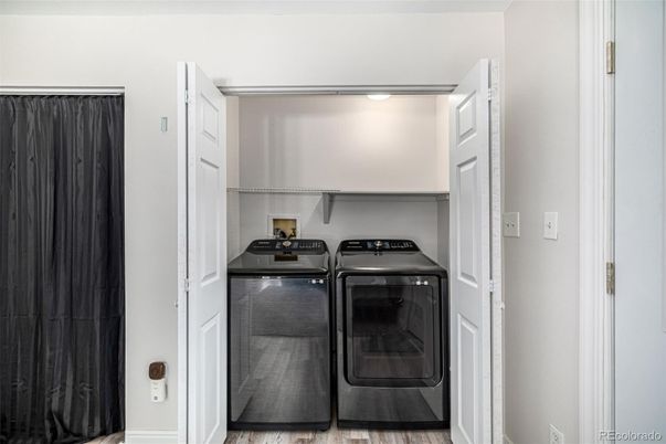 Interior, Utility Closets, Washer, Wood Texture Flooring