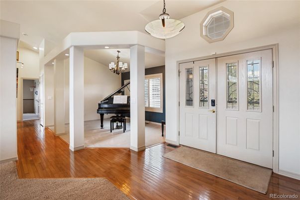 Chandelier, Interior, Piano, Recessed Lighting, Wood Texture Flooring