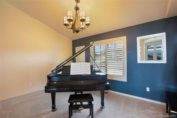 Chandelier, Interior, Piano