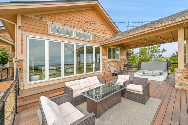 Exterior, Hot Tub