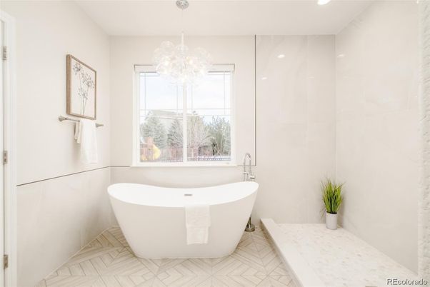 Bathroom, Free Standing Baths, Interior, Marble, Recessed Lighting