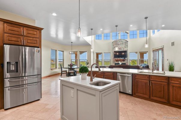 Dining room, Interior, Kitchen, Pendant Lights, Recessed Lighting, Stainless Steel Appliances