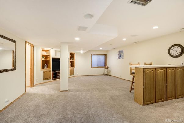 Empty room, Interior, Recessed Lighting
