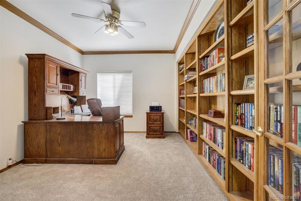 Home Office, Interior