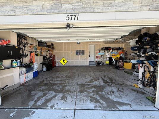 Garage, Interior
