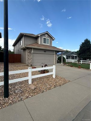 Attached, Exterior, Facade, Ranch