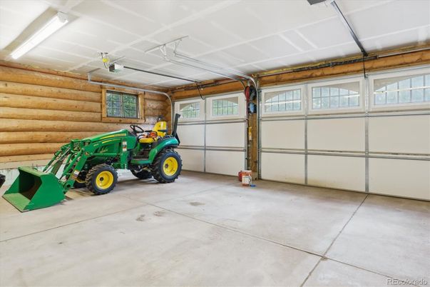 Garage, Interior, Wooden Walls