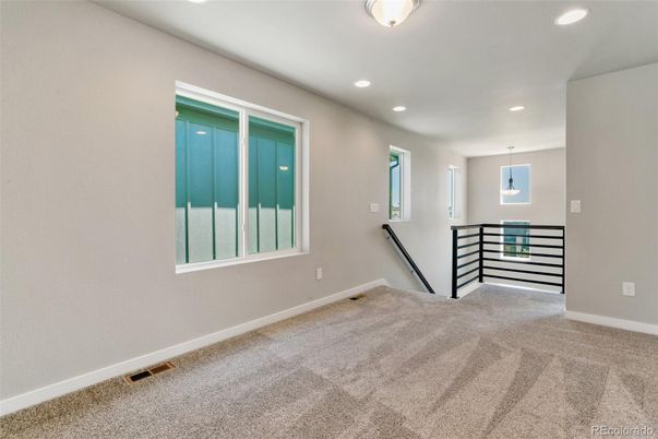 Empty room, Interior, Pendant Lights, Recessed Lighting