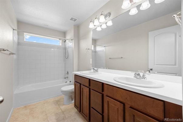 Bathroom, Dual Sink Vanities, Interior