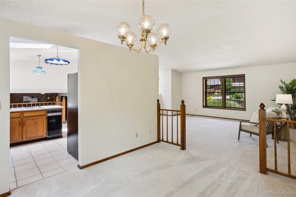 Chandelier, Dining room, Interior, Kitchen, Pendant Lights, Stainless Steel Appliances