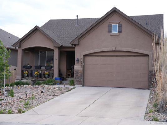Attached, Exterior, Facade, American Craftsman