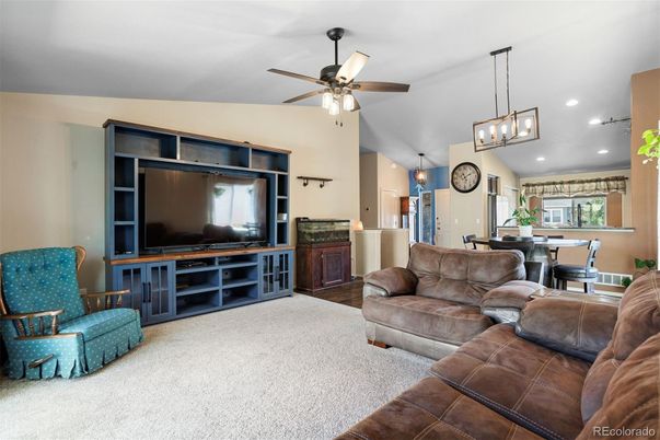 Dining room, Interior, Living room, Pendant Lights, Recessed Lighting