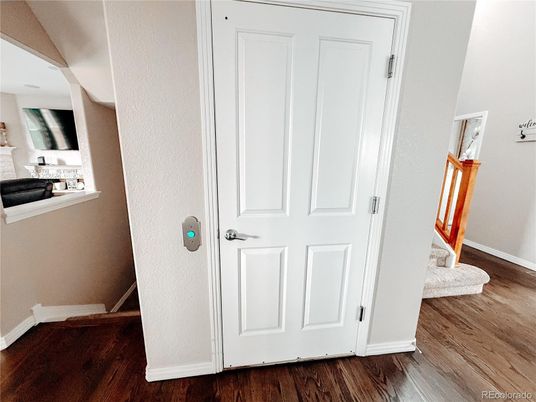Elevator, Interior, Wood Texture Flooring