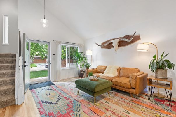Interior, Living room, Pendant Lights, Wood Texture Flooring
