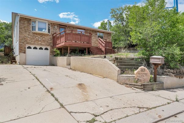 Attached, Exterior, Facade, Brick Facade, Log Home