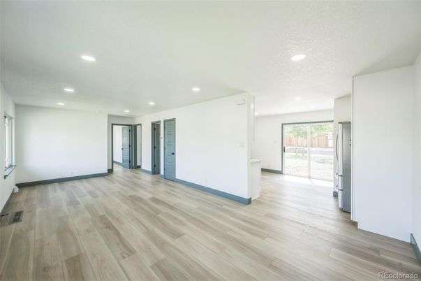Empty room, Interior, Recessed Lighting, Wood Texture Flooring