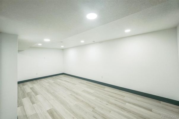 Empty room, Interior, Recessed Lighting, Wood Texture Flooring