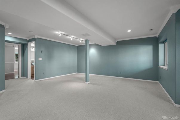 Empty room, Interior, Recessed Lighting