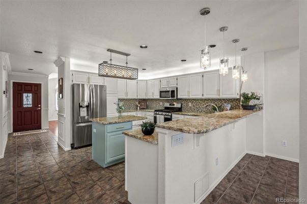 Interior, Kitchen, Pendant Lights, Recessed Lighting, Stainless Steel Appliances