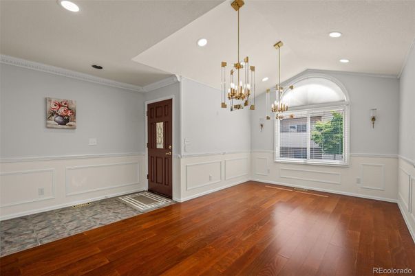 Empty room, Interior, Pendant Lights, Recessed Lighting, Wood Texture Flooring