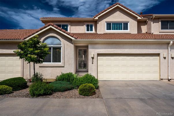 Attached, Exterior, Facade, Mediterranean