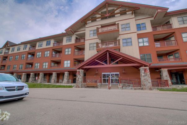 Exterior, Facade, Condo Building
