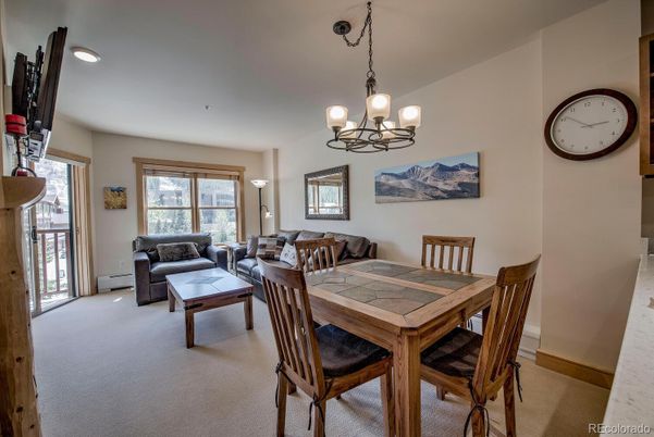 Chandelier, Dining room, Interior, Living room, Recessed Lighting