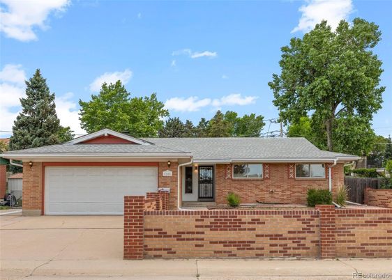 Attached, Exterior, Facade, Brick Facade, Ranch