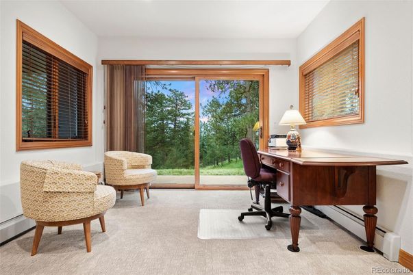 Home Office, Interior
