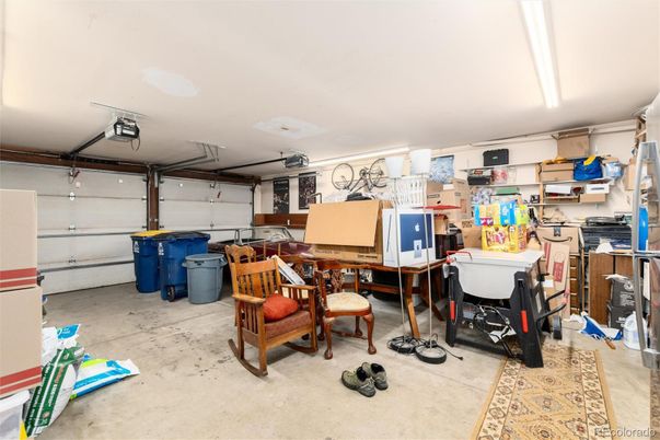Garage, Interior