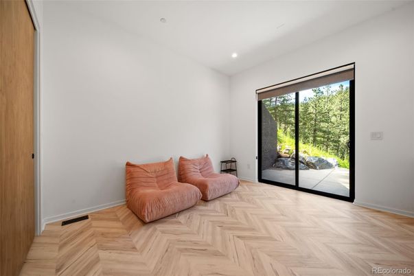 Interior, Recessed Lighting, Wood Texture Flooring