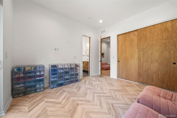Bathroom, Interior, Recessed Lighting, Wood Texture Flooring