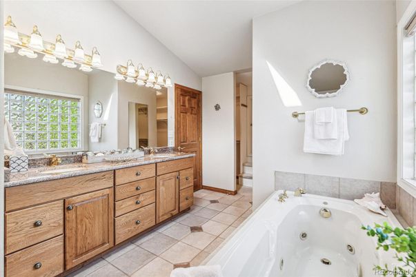 Bathroom, Dual Sink Vanities, Interior