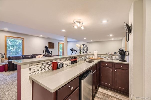 Fitness Equipment, Interior, Kitchen, Recessed Lighting, Wood Texture Flooring