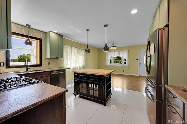 Interior, Kitchen, Pendant Lights, Recessed Lighting, Wood Texture Flooring