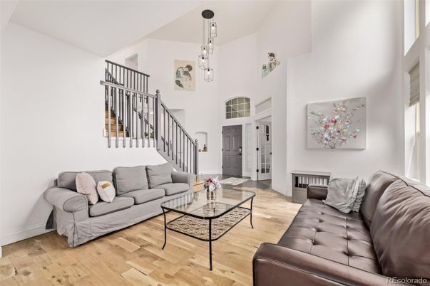 Interior, Living room, Pendant Lights, Wood Texture Flooring