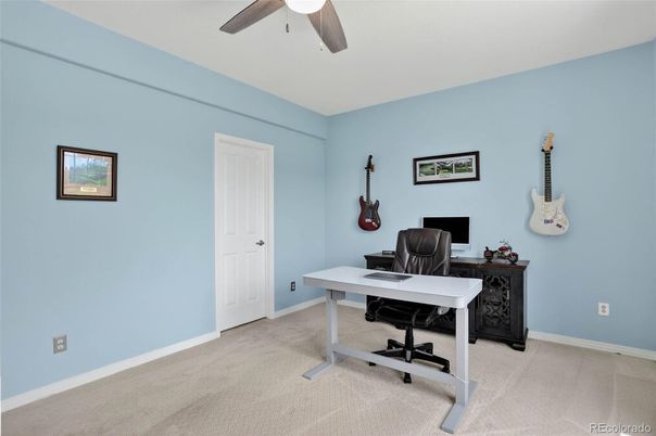 Home Office, Interior