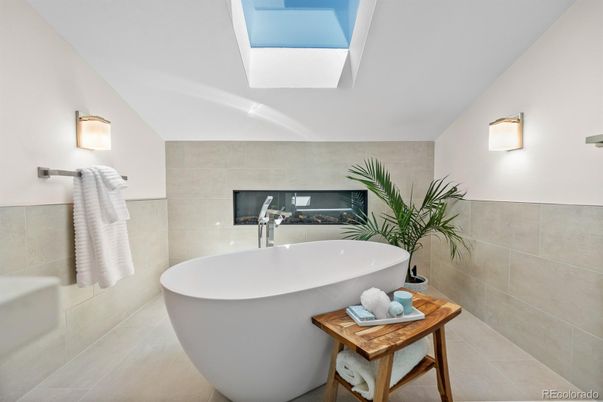 Bathroom, Free Standing Baths, Interior