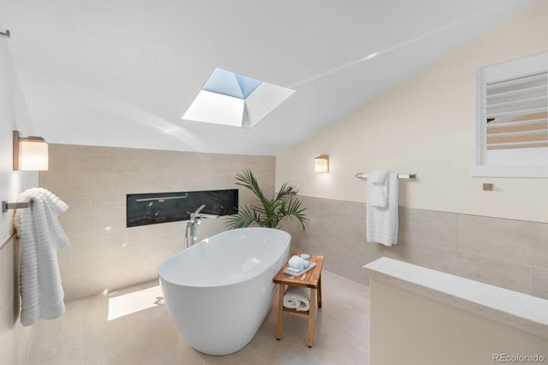 Bathroom, Free Standing Baths, Interior